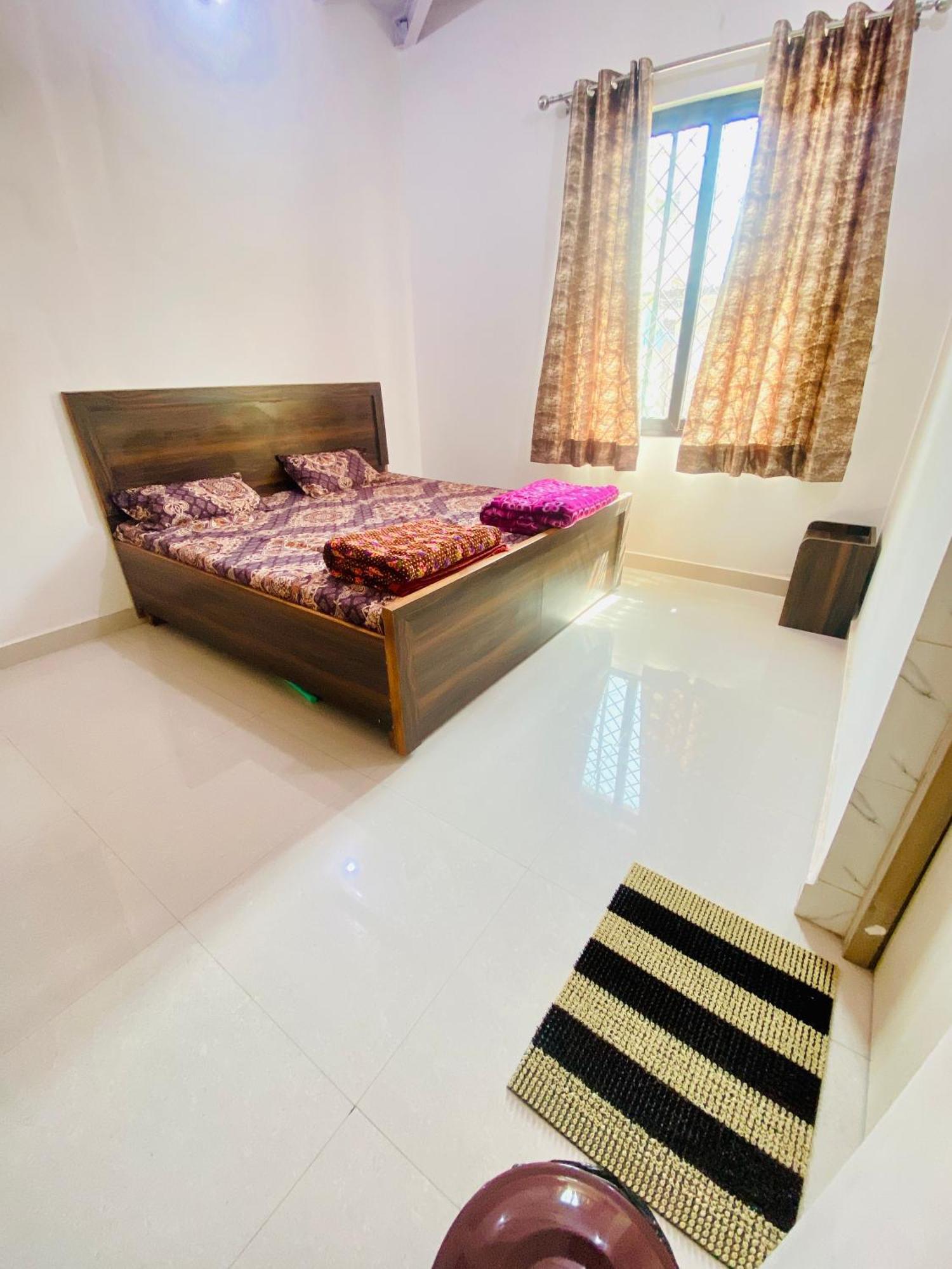 Nirupam Sadan Homestay Vrindāvan المظهر الخارجي الصورة