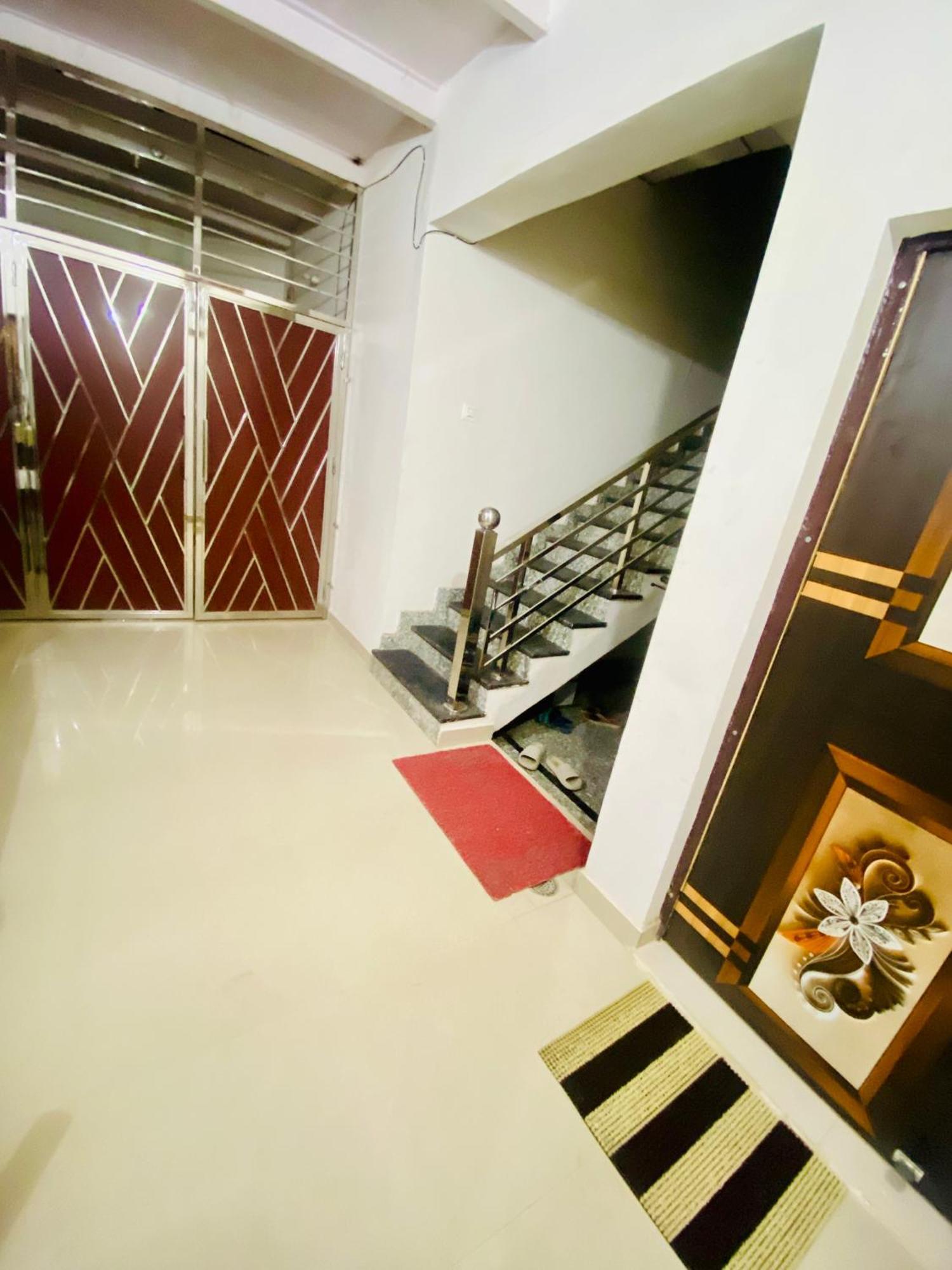 Nirupam Sadan Homestay Vrindāvan المظهر الخارجي الصورة